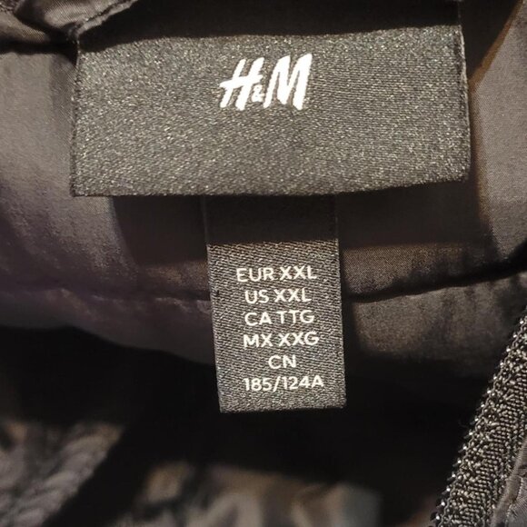 Not FOR SALE H&M Women's Black Zip Hooded Vest XXL - Picture 3 of 5